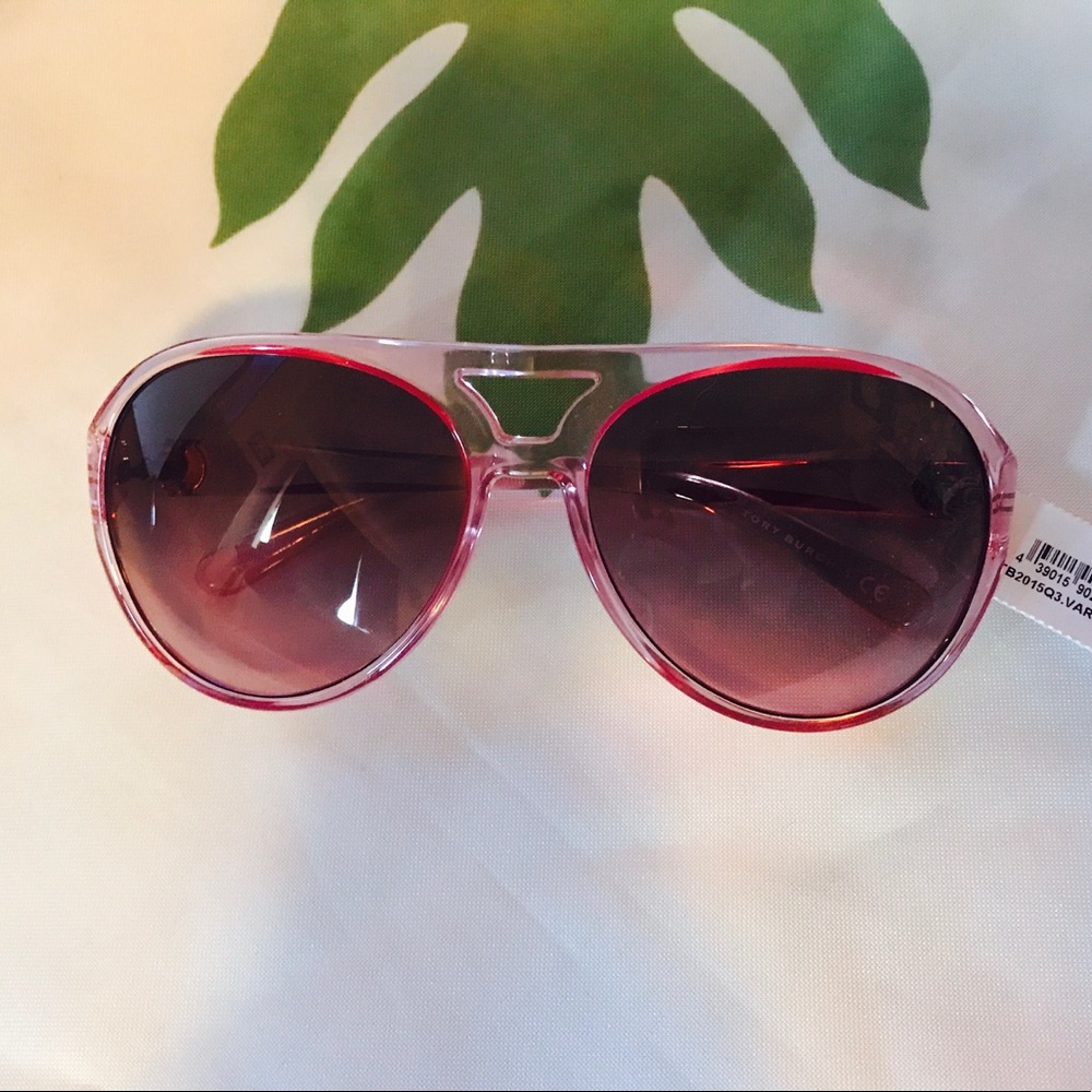 NWT TORY BURCH AVIATOR SUNGLASSES!!